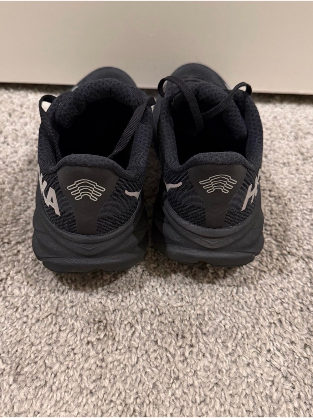 Hoka Clifton 9 GTX Black Performance Running Shoe with Gray Accents - Picture 5 of 7